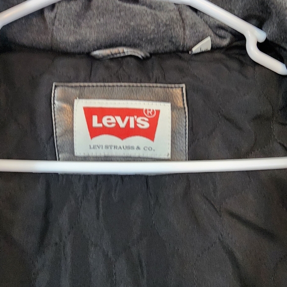 Sold - Picture 3 of 3